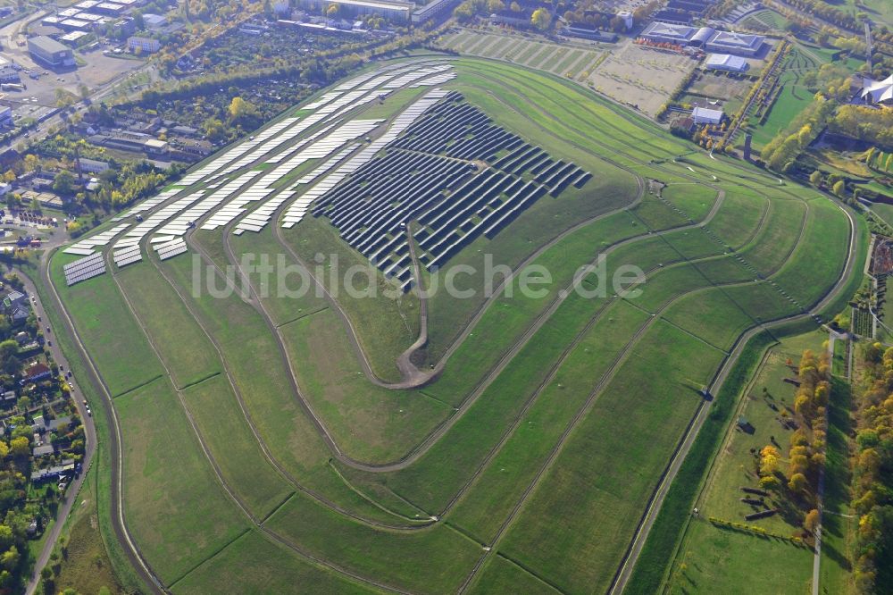Luftbild Magdeburg - Blick auf den Solarpark Magdeburg im Bundesland Sachsen-Anhalt