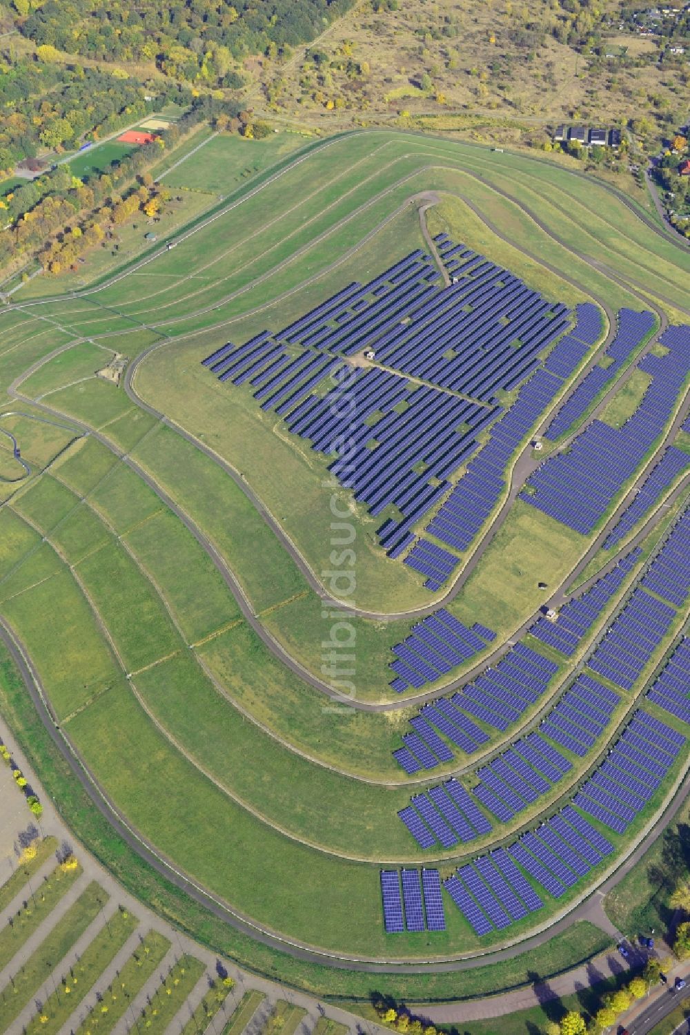 Luftaufnahme Magdeburg - Blick auf den Solarpark Magdeburg im Bundesland Sachsen-Anhalt