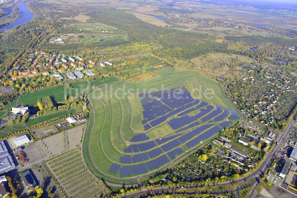 Magdeburg aus der Vogelperspektive: Blick auf den Solarpark Magdeburg im Bundesland Sachsen-Anhalt