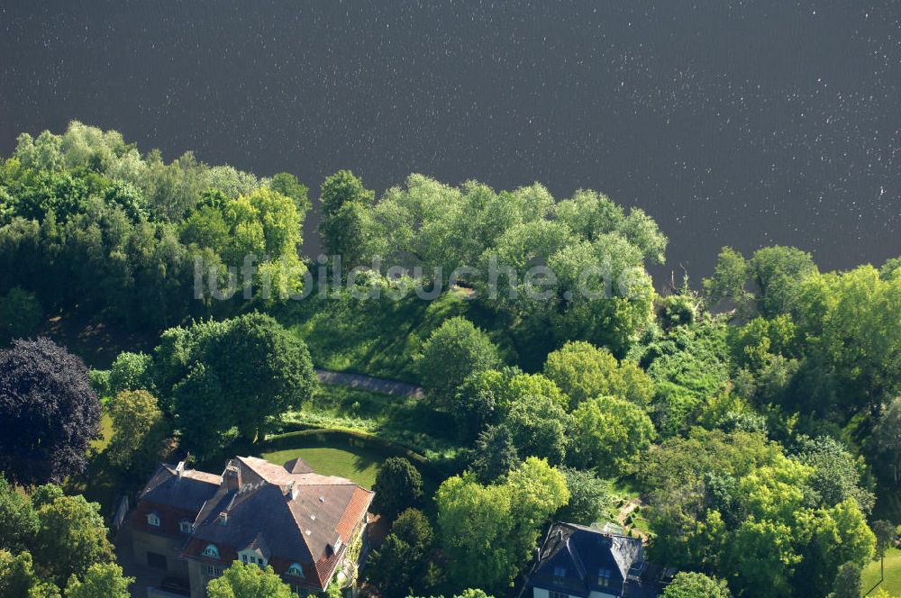 Luftbild Potsdam - Babelsberg - Blick auf den umstrittenen Uferweg am Griebnitzsee in Potsdam - Babelsberg