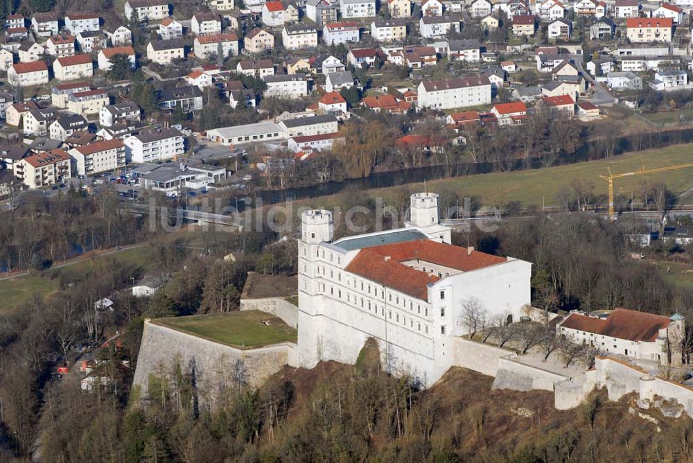 Luftaufnahme Eichstätt - Blick auf die Willibaldsburg in Bayern