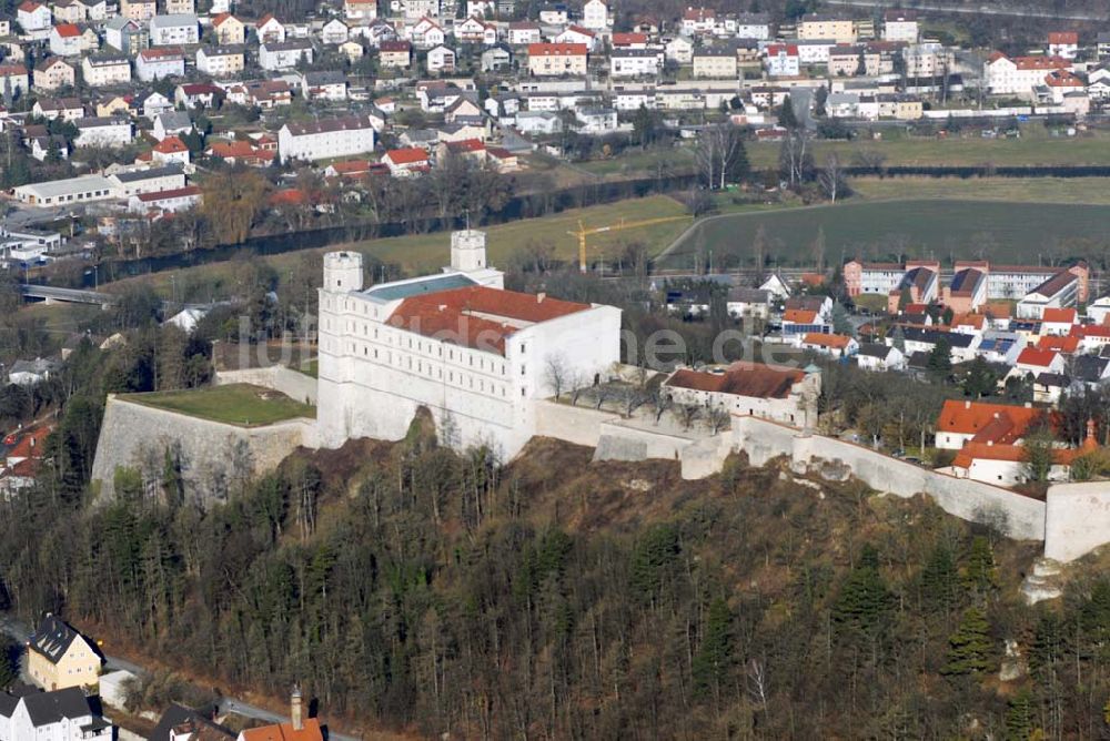Luftaufnahme Eichstätt - Blick auf die Willibaldsburg in Bayern