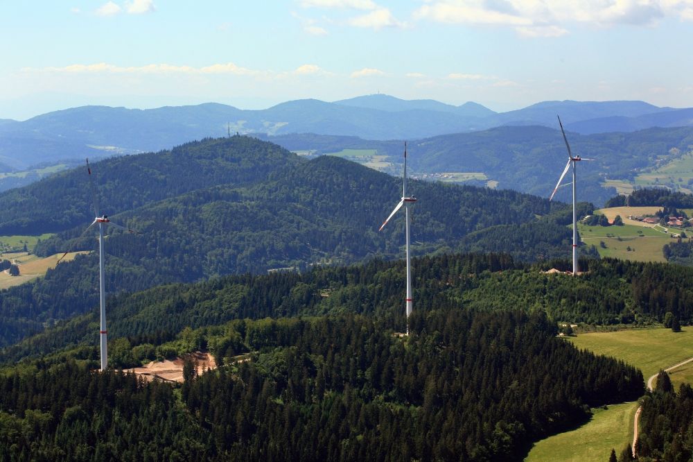 Luftaufnahme Hasel - Blick vom Windpark Glaserkopf zur Hohe Möhr in der Landschaft im Südschwarzwald bei Hasel im Bundesland Baden-Württemberg