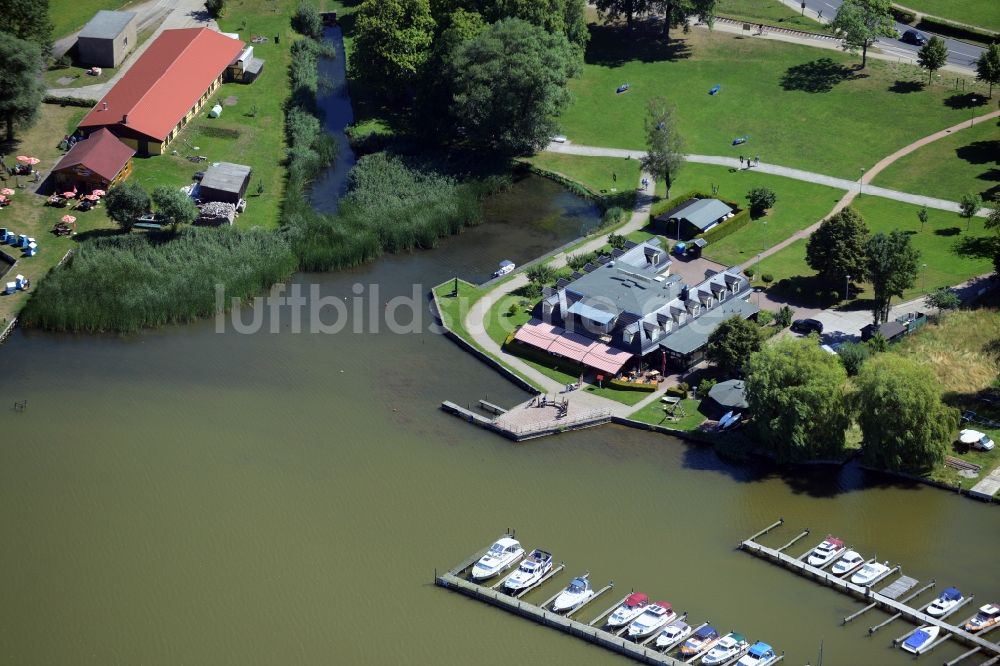 Neustrelitz aus der Vogelperspektive: Bootshaus und Seeufer am Zierker See in Neustrelitz im Bundesland Mecklenburg-Vorpommern