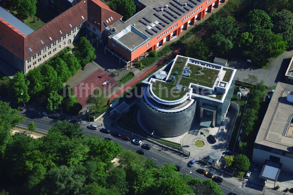 Luftbild Berlin - Botschaft des Königreich Saud-Arabien im Stadtteil Tiergarten von Berlin