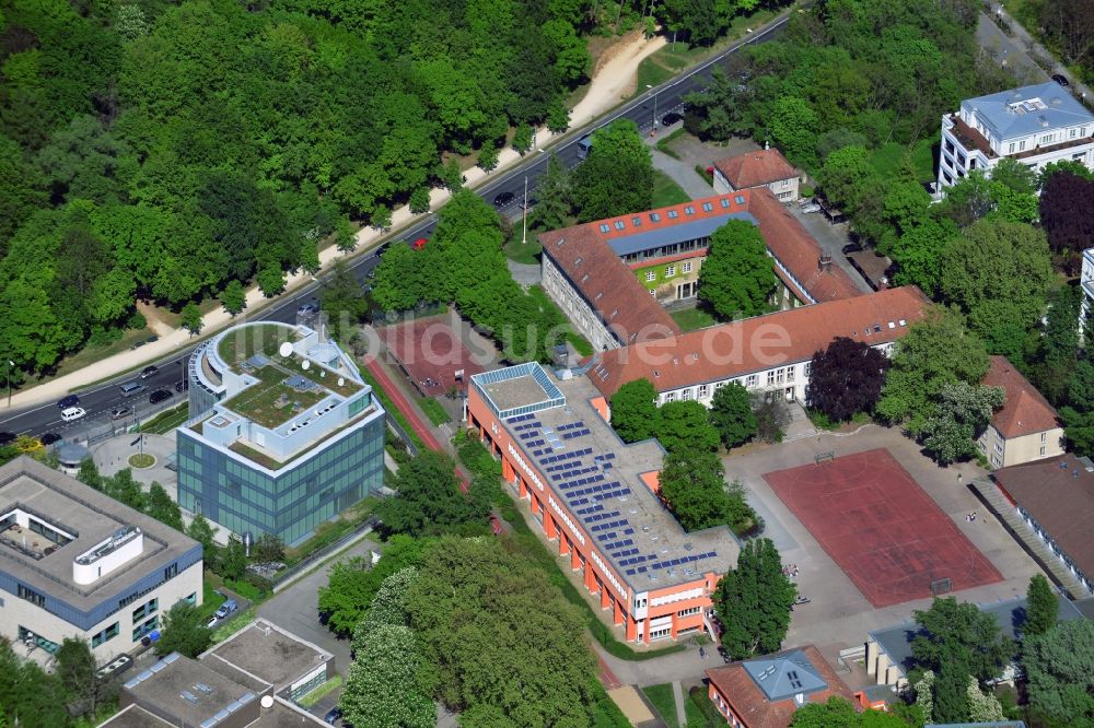Luftbild Berlin - Botschaft des Königreichs Saudi Arabien und Canisius Kolleg am Tiergarten von Berlin