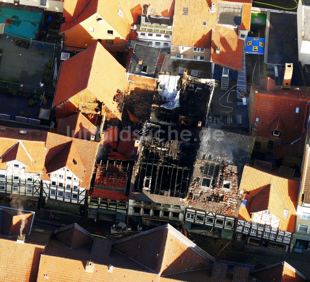 Luftaufnahme Hann. Münden - Brand- Ruine von Fachwerkhäusern in Hann. Münden im Bundesland Niedersachsen, Deutschland