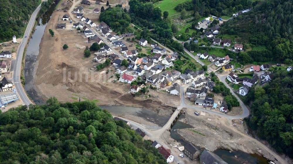 Luftbild Ahrbrück - Brück (Ahr) nach der Hochwasserkatastrophe im Ahrtal diesen Jahres im Bundesland Rheinland-Pfalz, Deutschland