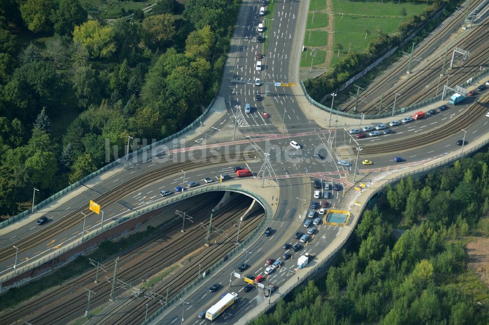 Luftaufnahme Leipzig - Brückenbauwerk Berliner Brücke im Nordosten von Leipzig im Bundesland Sachsen