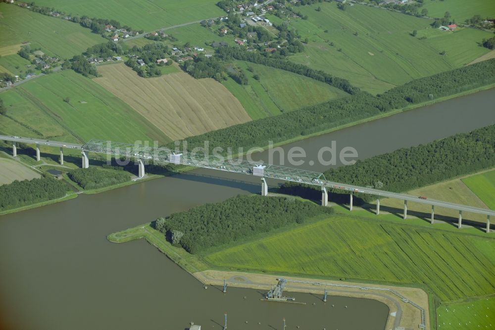 Luftaufnahme Brunsbüttel - Brückenbauwerk der B 5 in Brunsbüttel im Bundesland Schleswig-Holstein