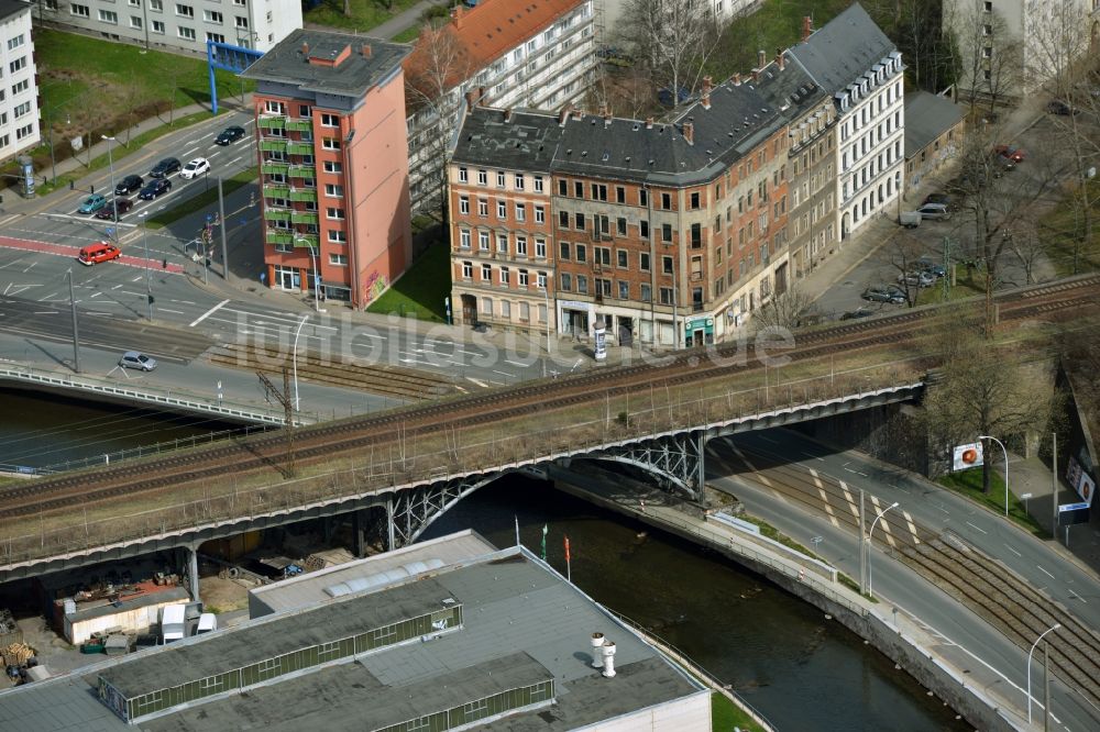 Luftaufnahme Chemnitz - Brückenbauwerk des Chemnitztal- Eisenbahnviaduktes in Chemnitz im Bundesland Sachsen