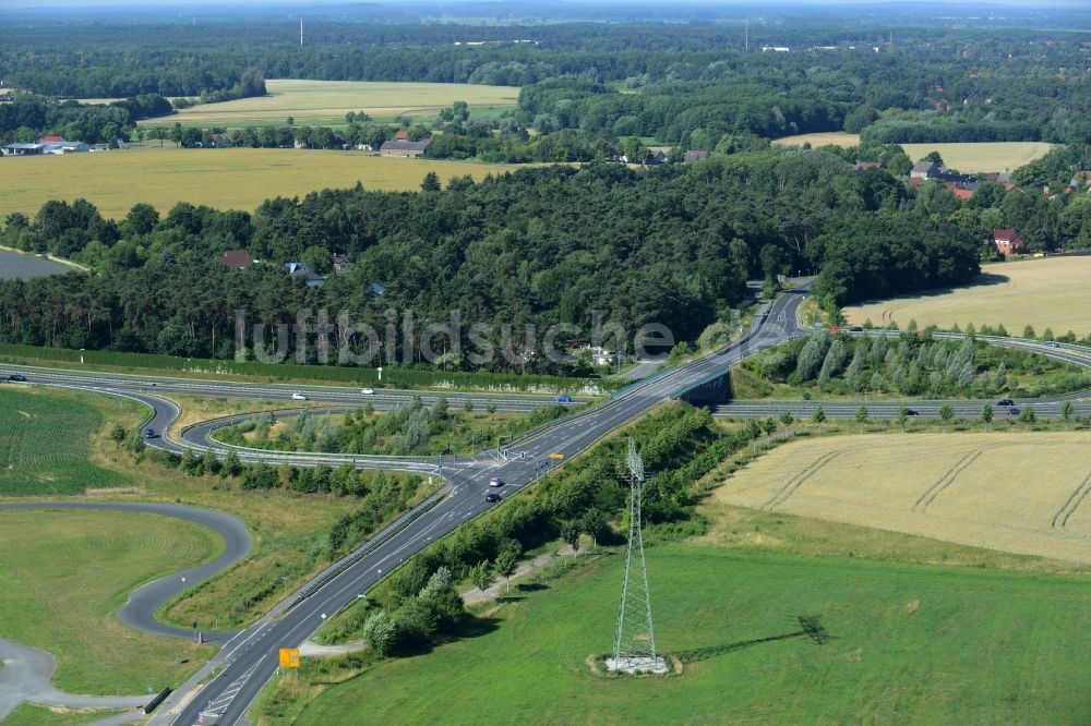 Luftbild Blankenfelde-Mahlow - Brückenbauwerk entlang der B96 in Blankenfelde-Mahlow im Bundesland Brandenburg