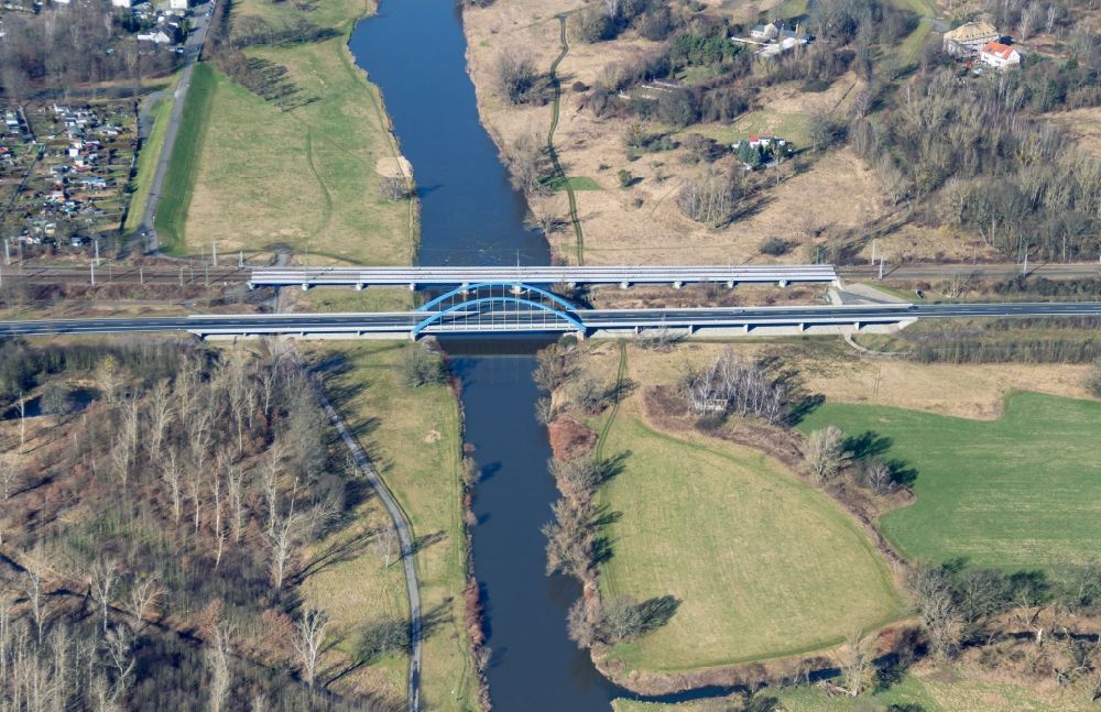 Luftbild Eilenburg - Brückenbauwerk entlang der Bundesstraße 87 über die Mulde in Eilenburg im Bundesland Sachsen, Deutschland