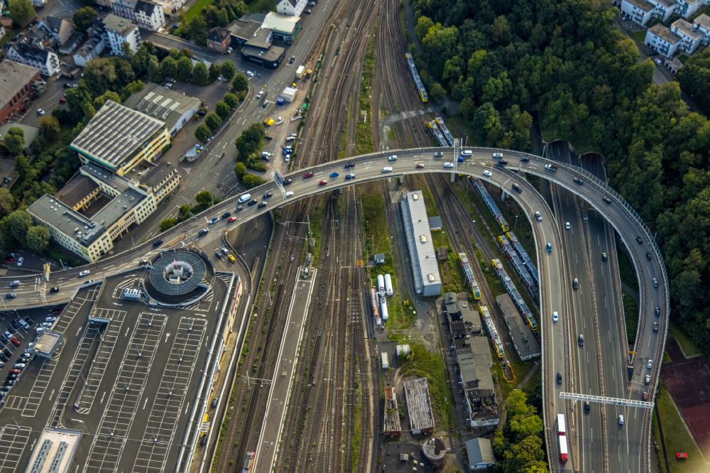 Luftbild Siegen - Brückenbauwerk entlang der Bundesstraße 54 in Siegen im Bundesland Nordrhein-Westfalen, Deutschland