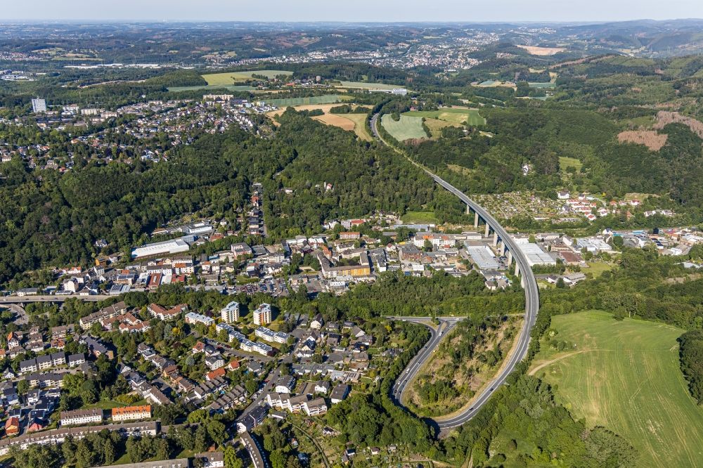 Hagen aus der Vogelperspektive: Brückenbauwerk entlang des Volmeabstieg in Hagen im Bundesland Nordrhein-Westfalen, Deutschland