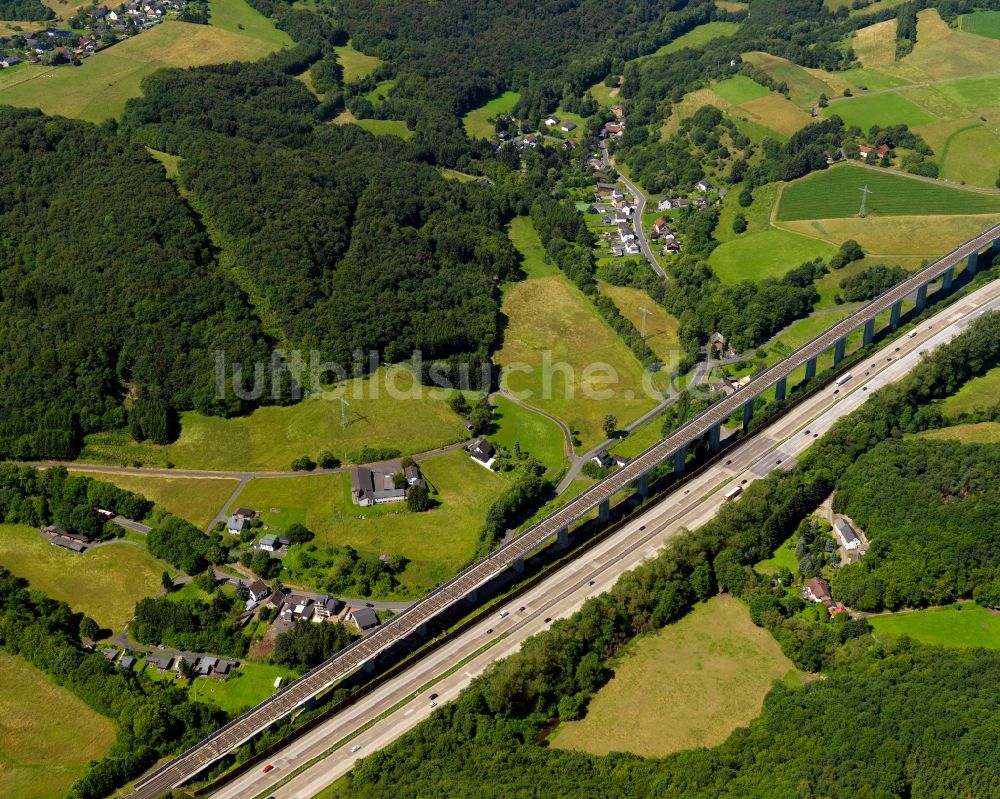 Luftbild Unterelsaff, Neustadt (Wied) - Brückenbauwerk in Unterelsaff, Neustadt (Wied) im Bundesland Rheinland-Pfalz