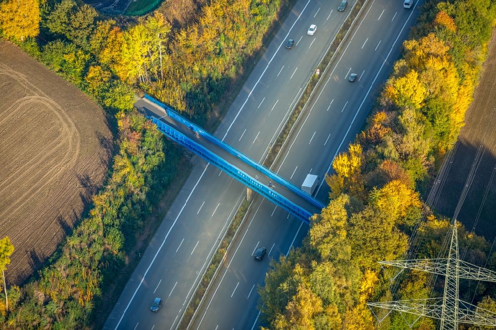 Luftaufnahme Witten - Brückenbauwerk zur Überbrückung der Autobahn A44 in Witten im Bundesland Nordrhein-Westfalen