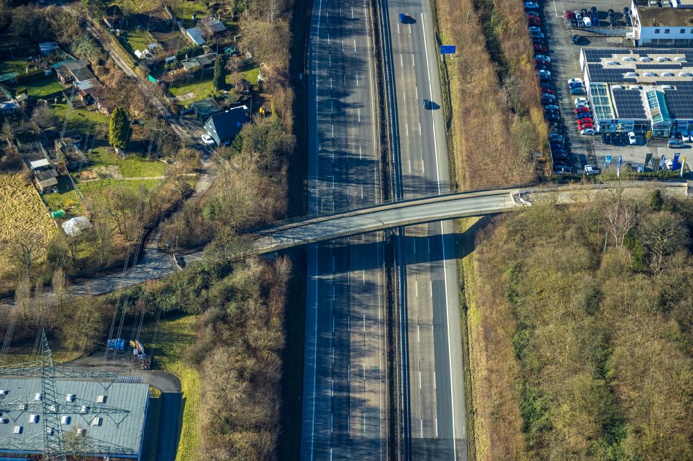 Luftaufnahme Witten - Brückenbauwerk zur Überbrückung der Autobahn A44 in Witten im Bundesland Nordrhein-Westfalen