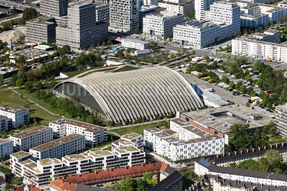 Luftbild München - Briefsortierzentrum mit ehemaliger Paketposthalle in München im Bundesland Bayern