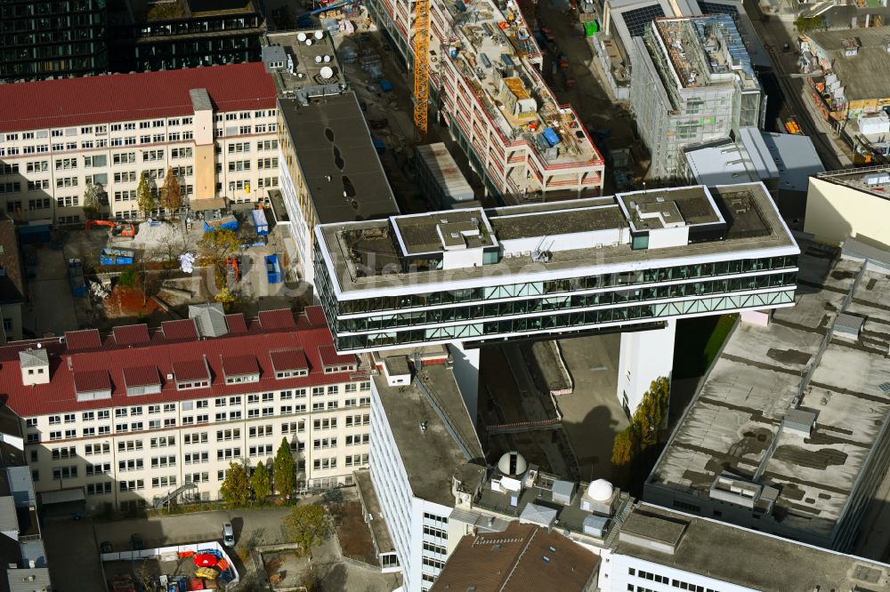 Luftaufnahme München - Büro- und Geschäftshaus- Ensemble Media Works Munich in München im Bundesland Bayern
