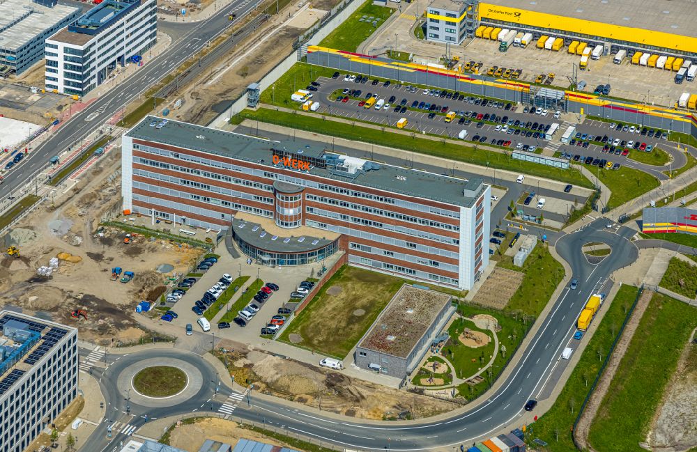 Luftbild Bochum - Büro- und Geschäftshaus O-Werk und Neubau der Straßenführung in Bochum im Bundesland Nordrhein-Westfalen, Deutschland