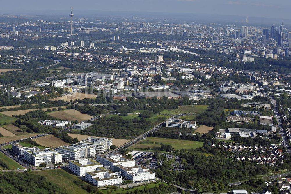 Luftbild Frankfurt am Main - Büro- und Geschäftshausareal am Eschborner Dreieck in Frankfurt