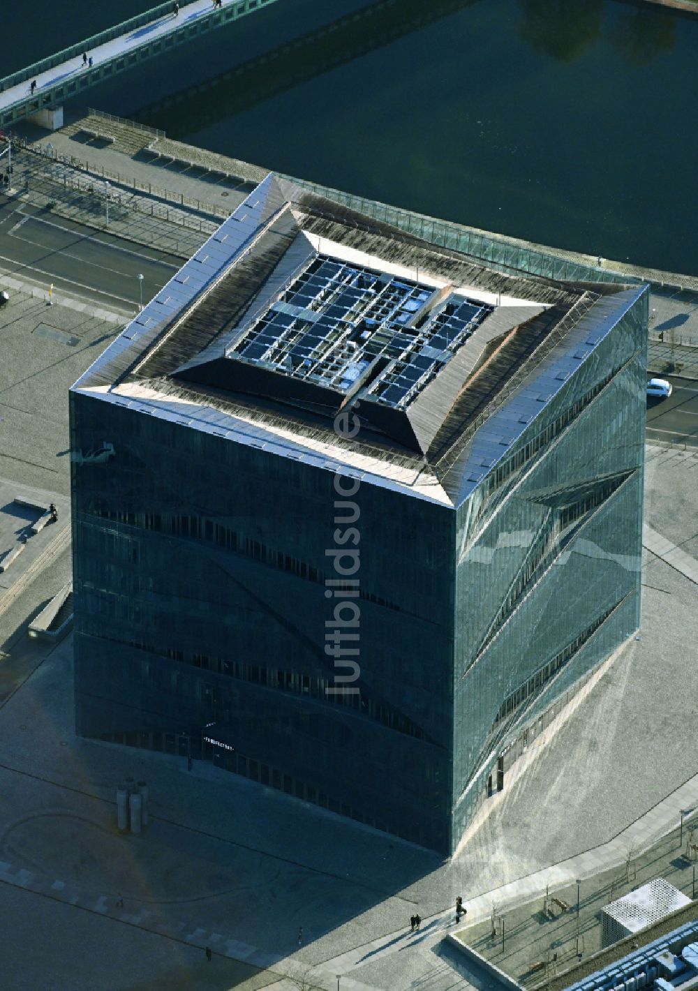 Luftaufnahme Berlin - Büro- und Geschäftshauses cube berlin in Berlin, Deutschland