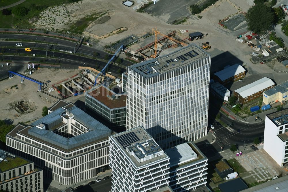 Luftbild Berlin - Büro- Hochhaus Tour Total auf dem Gelände der Europacity an der Heidestraße in Berlin