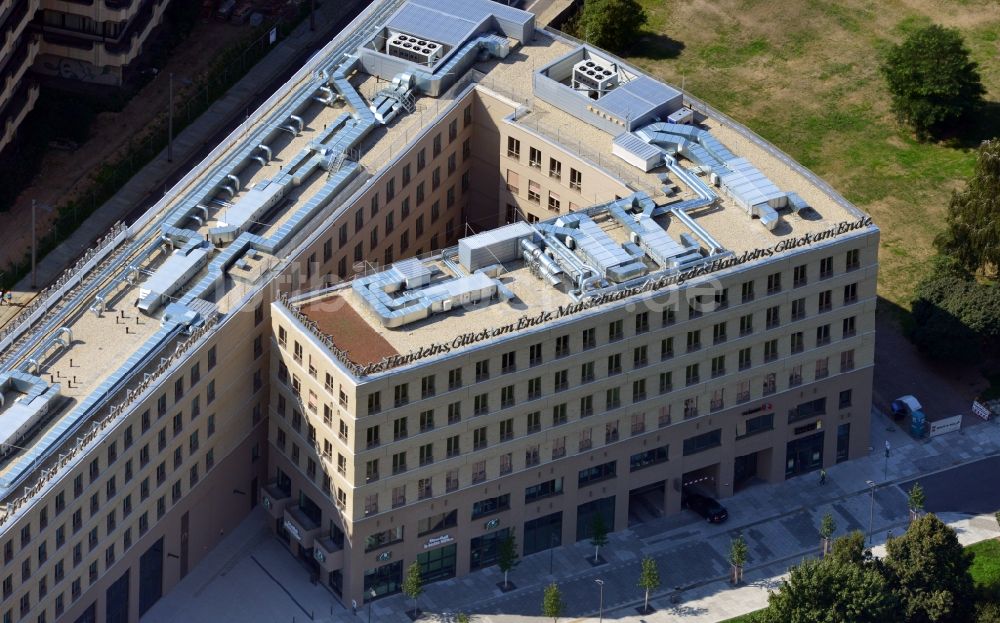Luftaufnahme Dresden - Büro- Hotel- und Geschäftsgebäude Zwingerforum am Postplatz in Dresden im Bundesland Sachsen