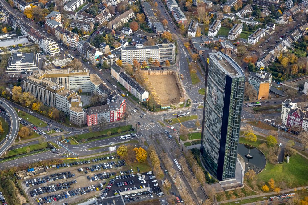 Düsseldorf von oben - Büro- und Unternehmensverwaltungs- Hochhaus- Gebäude ARAG-Tower in Düsseldorf im Bundesland Nordrhein-Westfalen, Deutschland