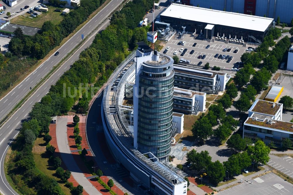 Luftaufnahme Neckarsulm - Büro- und Unternehmensverwaltungs- Hochhaus- Gebäude der Fujitsu TDS GmbH in Neckarsulm im Bundesland Baden-Württemberg, Deutschland