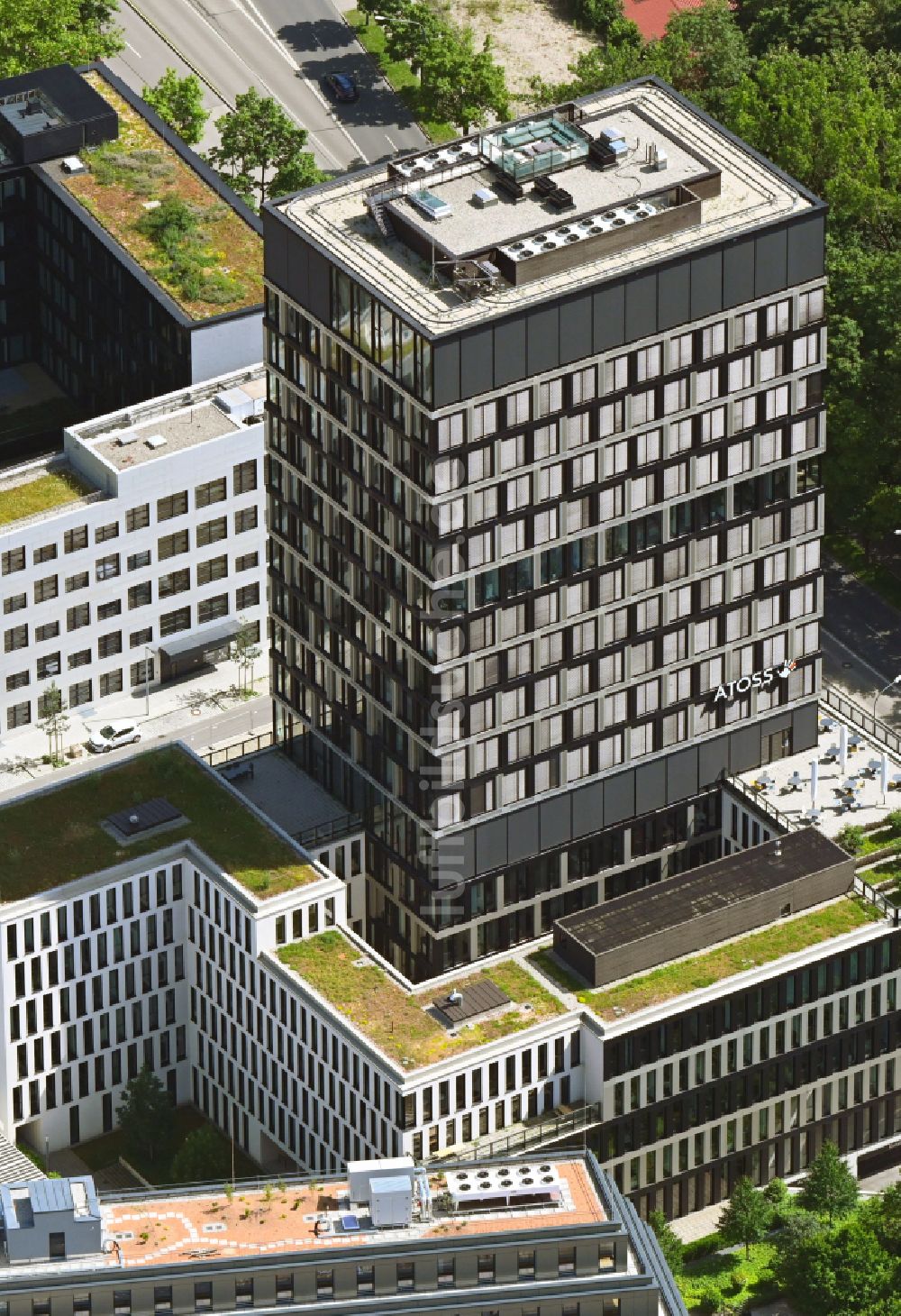 Luftaufnahme München - Büro- und Unternehmensverwaltungs- Hochhaus- Gebäude HIGHRISE one in München im Bundesland Bayern, Deutschland