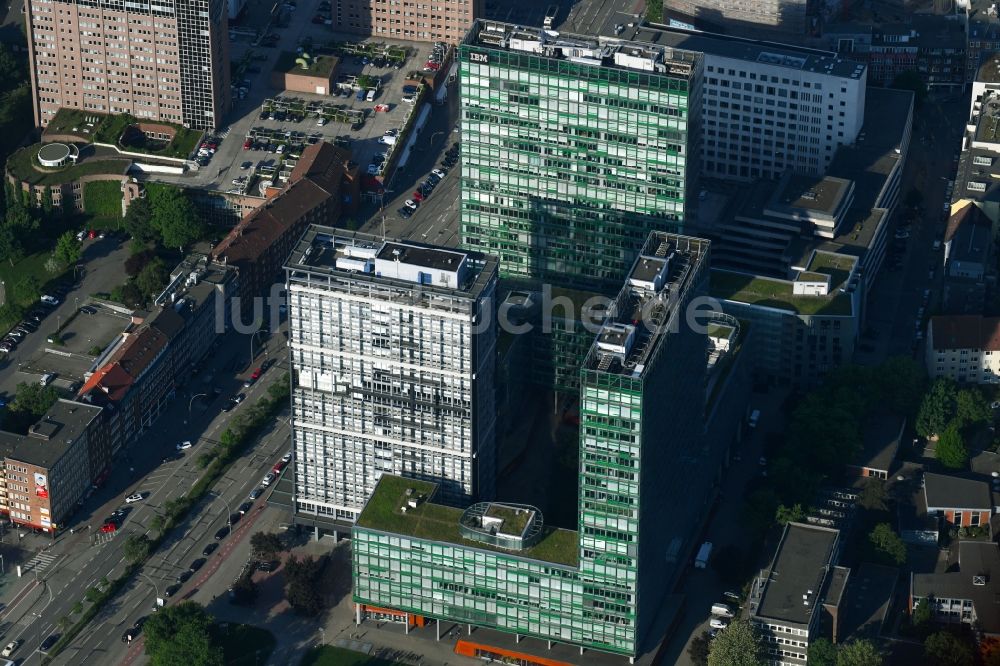 Hamburg von oben - Büro- und Unternehmensverwaltungs- Hochhaus- Gebäude IBM Germany GmbH in Hamburg, Deutschland