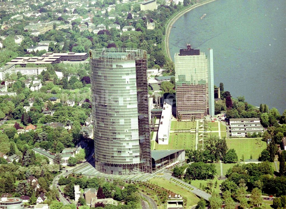 Luftaufnahme Bonn - Büro- und Unternehmensverwaltungs- Hochhaus- Gebäude Post Tower in Bonn im Bundesland Nordrhein-Westfalen, Deutschland