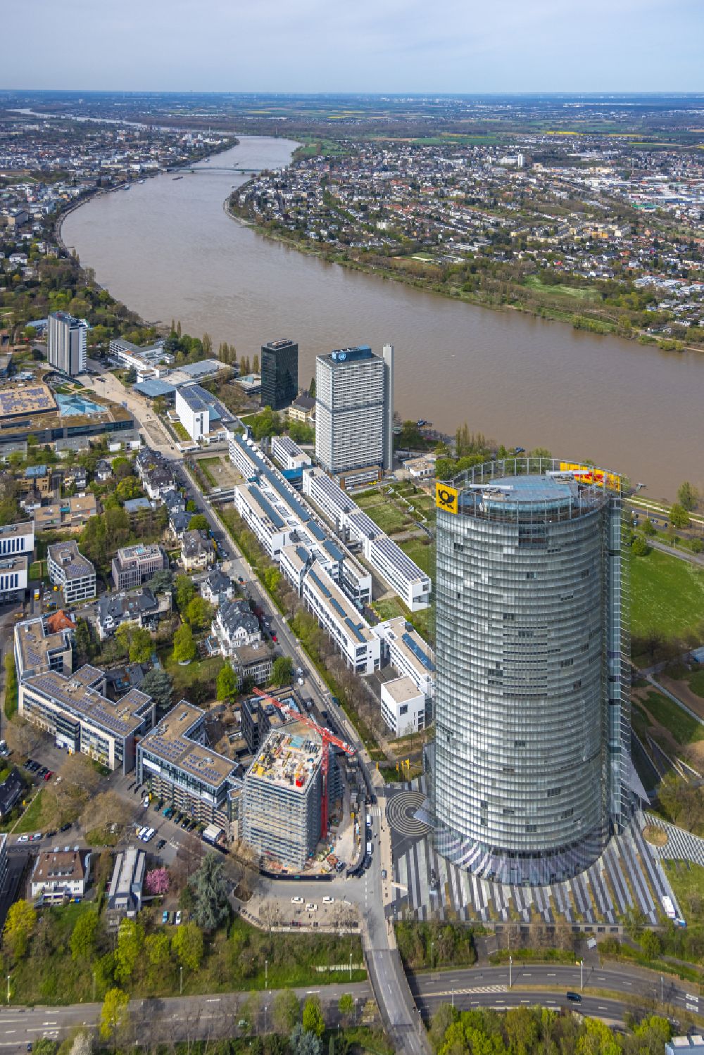 Luftbild Bonn - Büro- und Unternehmensverwaltungs- Hochhaus- Gebäude Post Tower in Bonn, im Bundesland Nordrhein-Westfalen, Deutschland