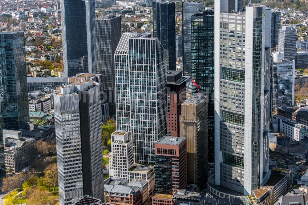 Luftaufnahme Frankfurt am Main - Büro- und Unternehmensverwaltungs- Hochhaus- Gebäude Taunusturm am Taunustor in Frankfurt am Main im Bundesland Hessen, Deutschland