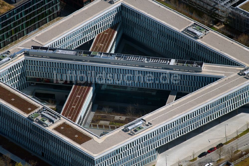 Luftaufnahme Unterföhring - Bürogebäude des Geschäftshauses der Allianz Deutschland AG in Unterföhring im Bundesland Bayern, Deutschland