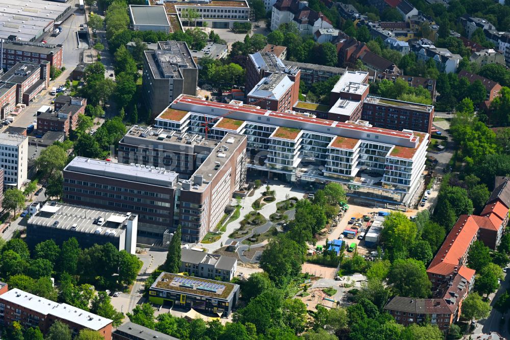 Hamburg von oben - Bürogebäude des Geschäftshauses Beiersdorf AG im Ortsteil Lokstedt in Hamburg, Deutschland