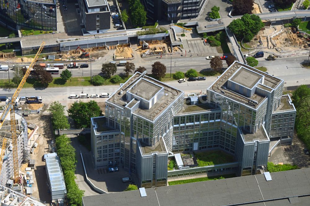 Hamburg von oben - Bürogebäude des Geschäftshauses Überseering 32-34 in Hamburg, Deutschland
