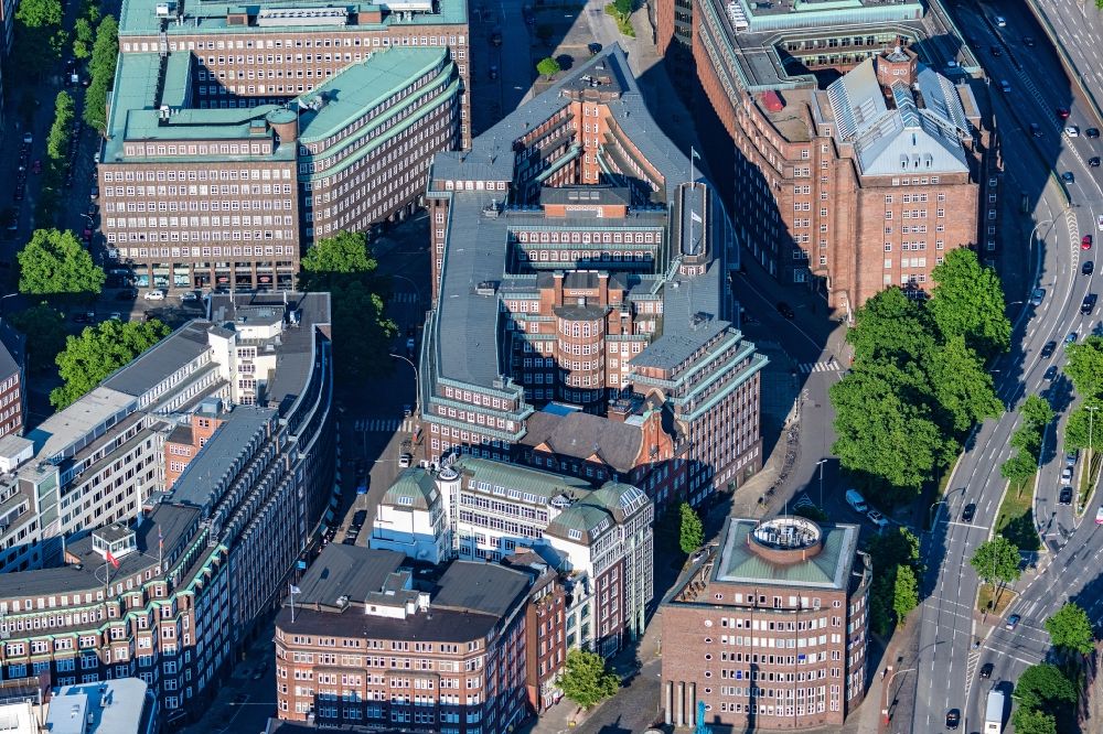 Hamburg von oben - Bürogebäude des Geschäftshauses Chilehaus Hamburg in Hamburg, Deutschland