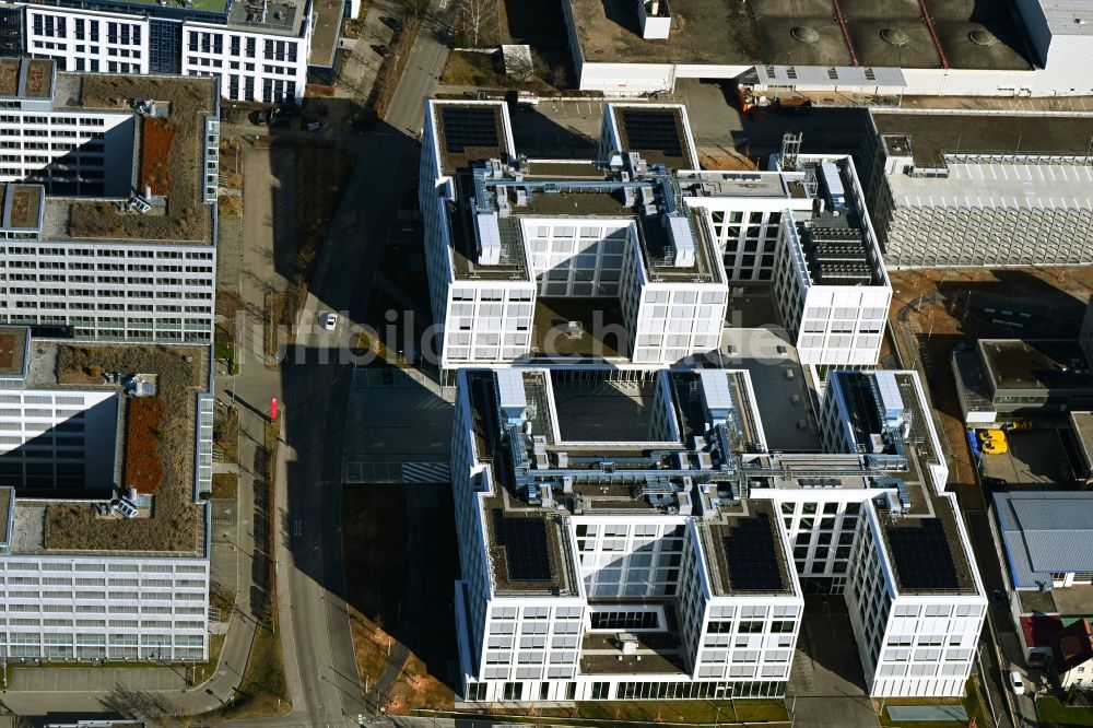 Leinfelden-Echterdingen von oben - Bürogebäude des Geschäftshauses Daimler Truck Campus in Leinfelden-Echterdingen im Bundesland Baden-Württemberg, Deutschland