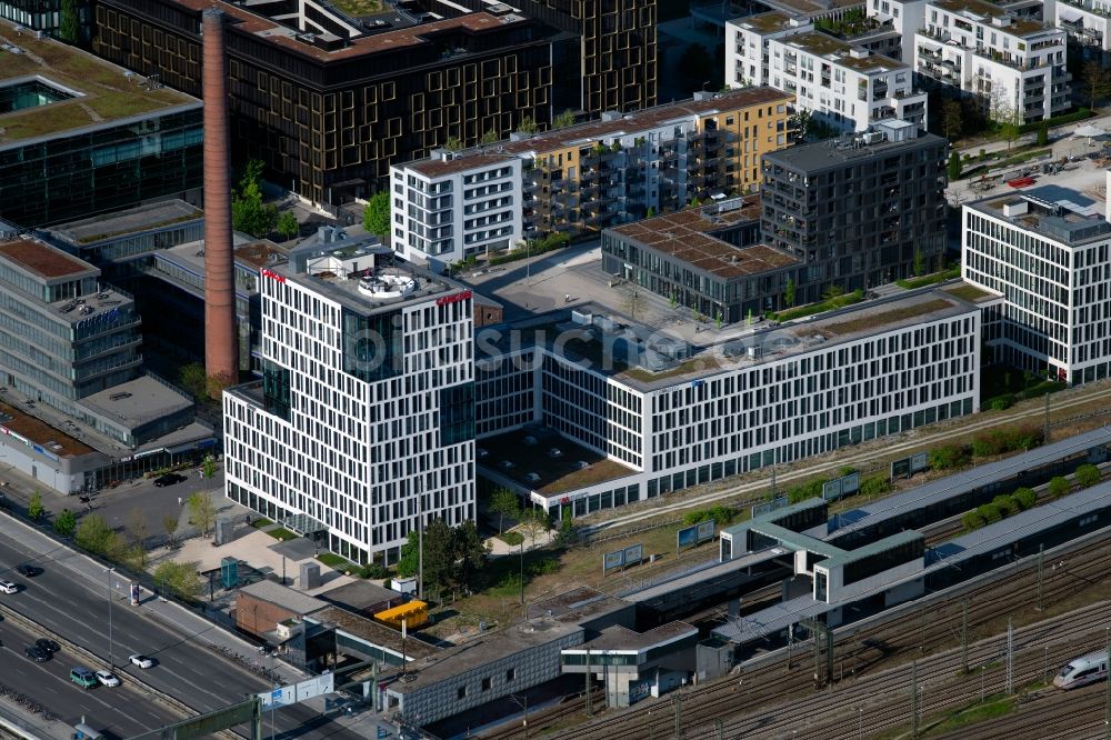 München von oben - Bürogebäude des Geschäftshauses an der Erika-Mann-Straße in München im Bundesland Bayern, Deutschland
