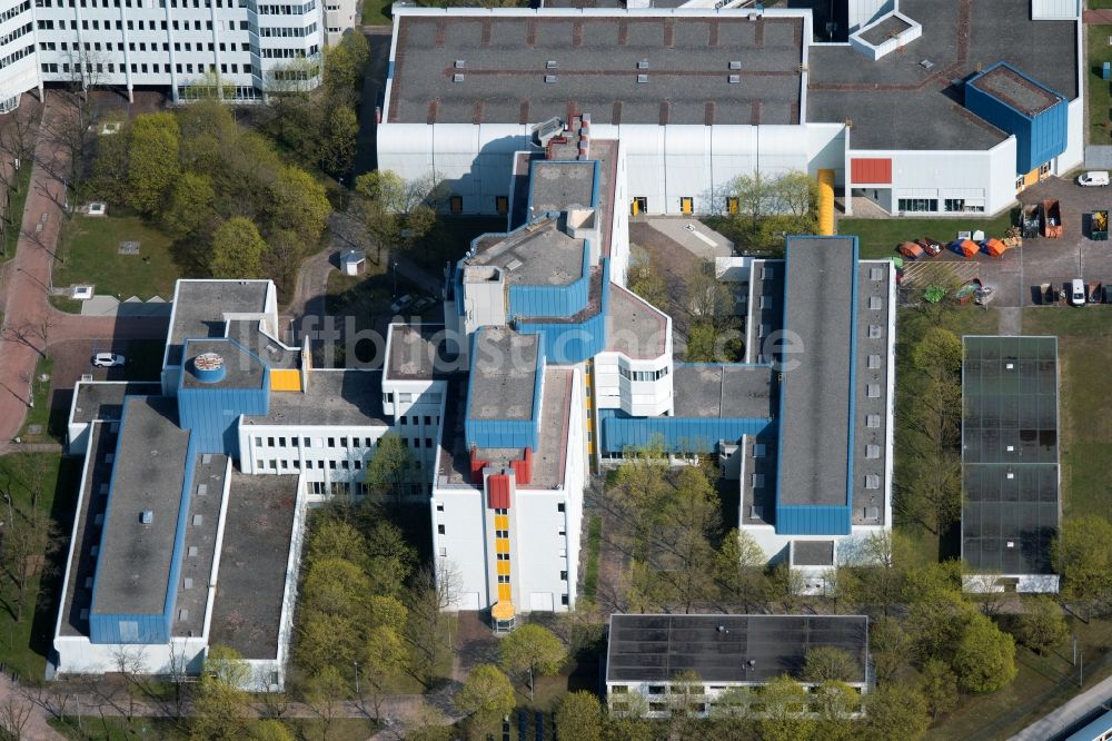 Luftaufnahme München - Bürogebäude des Geschäftshauses der Firma Siemens im Ortsteil Ramersdorf-Perlach in München im Bundesland Bayern, Deutschland