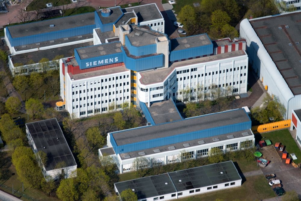 Luftbild München - Bürogebäude des Geschäftshauses der Firma Siemens im Ortsteil Ramersdorf-Perlach in München im Bundesland Bayern, Deutschland