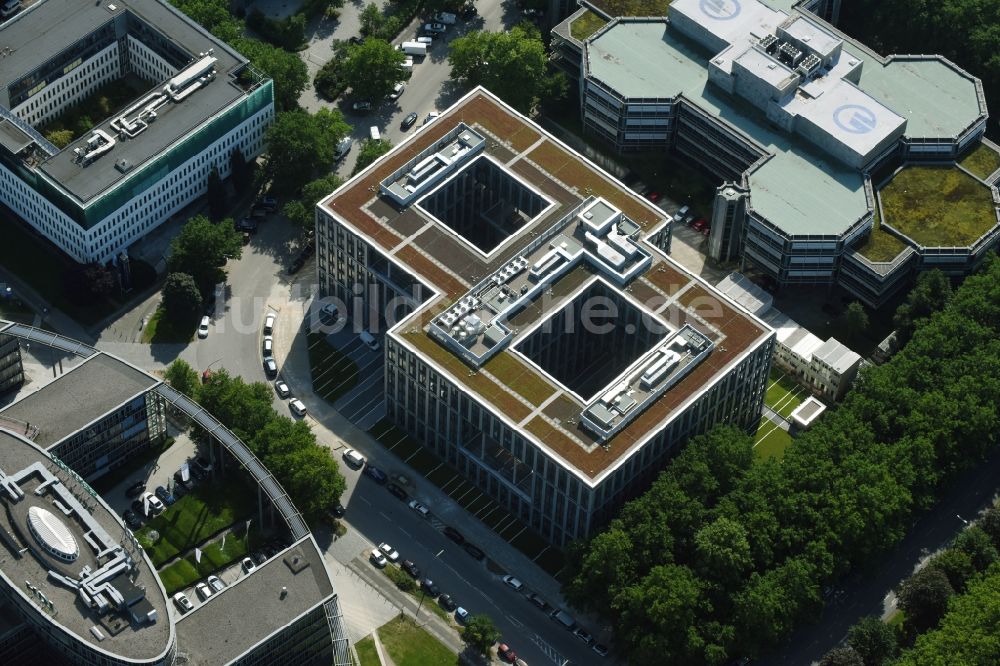 Luftbild Hamburg - Bürogebäude des Geschäftshauses der HANSAINVEST am Überseering im Stadtteil Winterhude in Hamburg