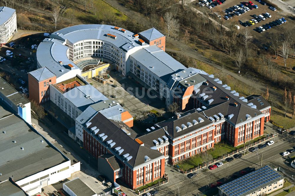 Berlin von oben - Bürogebäude des Geschäftshauses im Ortsteil Lichtenberg in Berlin, Deutschland