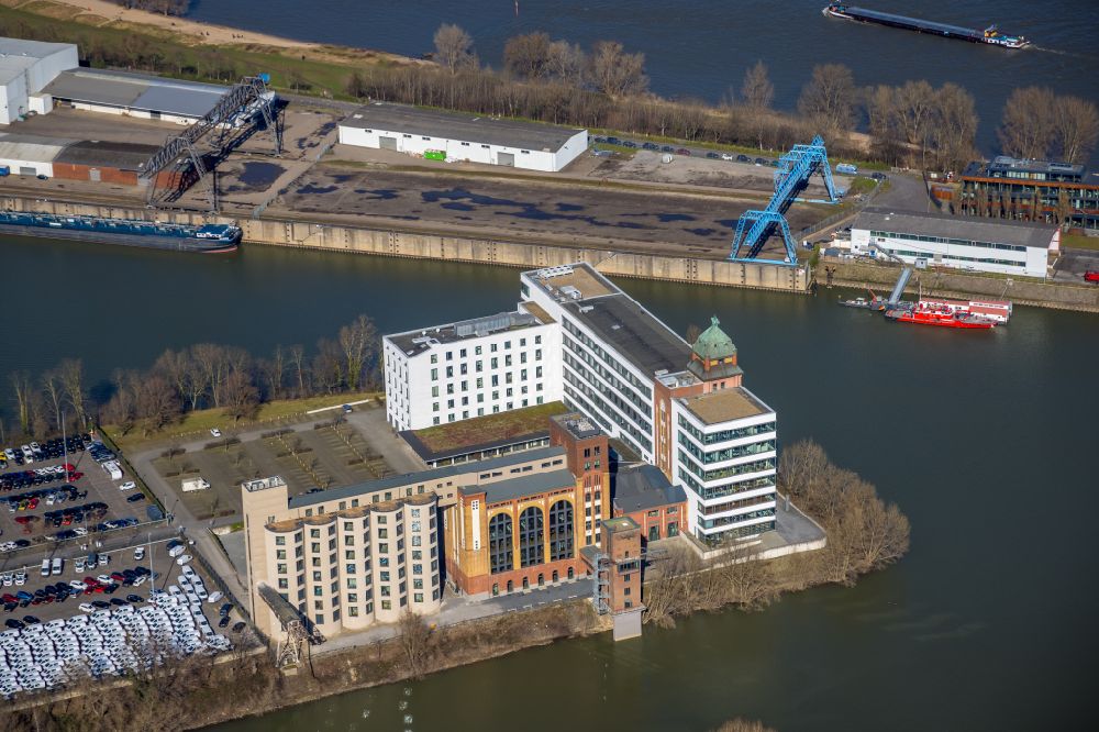 Luftaufnahme Düsseldorf - Bürogebäude des Geschäftshauses an der Plange Mühle in Düsseldorf im Bundesland Nordrhein-Westfalen, Deutschland