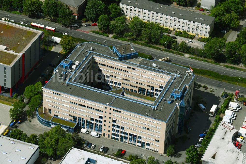 Berlin von oben - Bürogebäude des Geschäftshauses an der Prenzlauer Promenade im Ortsteil Heinersdorf in Berlin, Deutschland