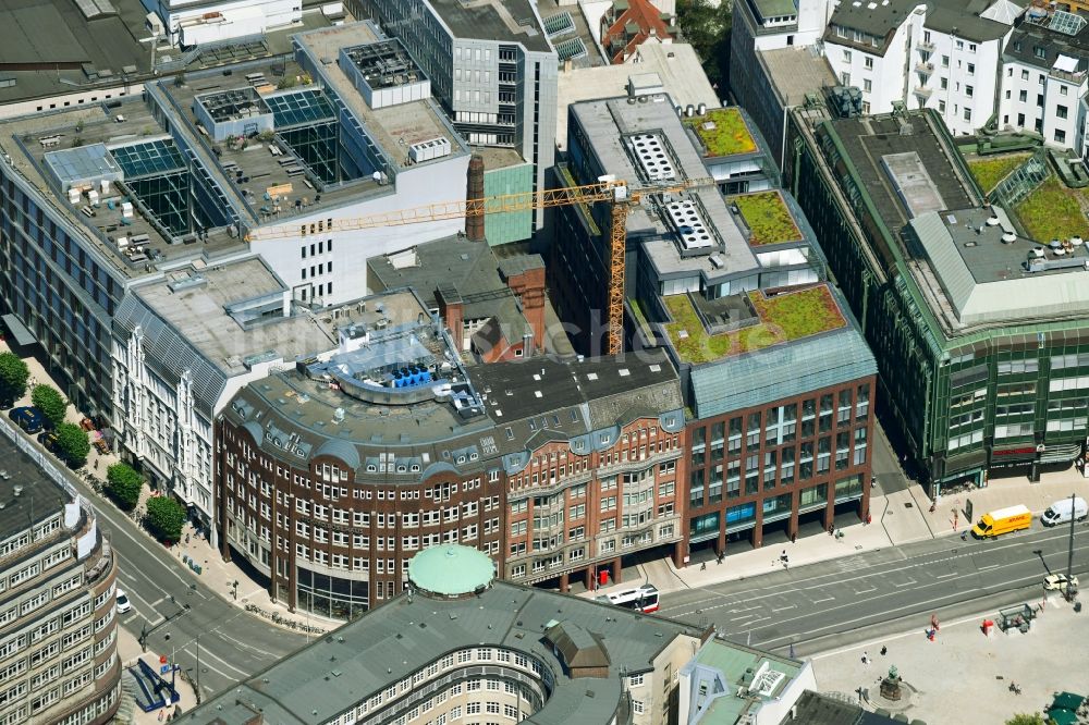 Hamburg aus der Vogelperspektive: Bürogebäude des Geschäftshauses Richard Böse Haus am Gänsemarkt in Hamburg, Deutschland