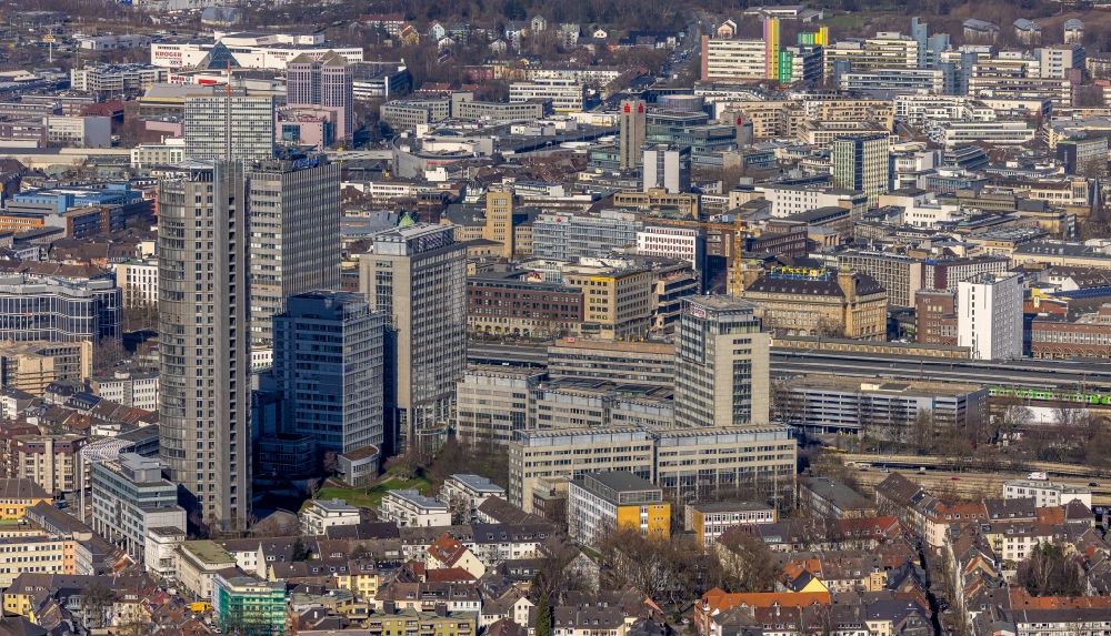 Luftaufnahme Essen - Bürogebäude des Geschäftshauses RWE in Essen im Bundesland Nordrhein-Westfalen